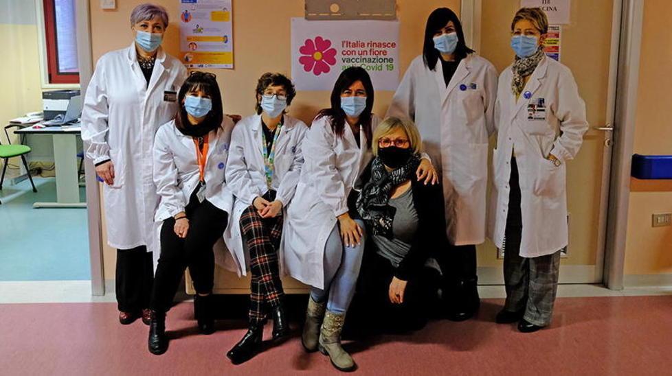 Coronavirus, il via alle vaccinazioni a Rosignano e Cecina: in lista 400 tra docenti e poliziotti  