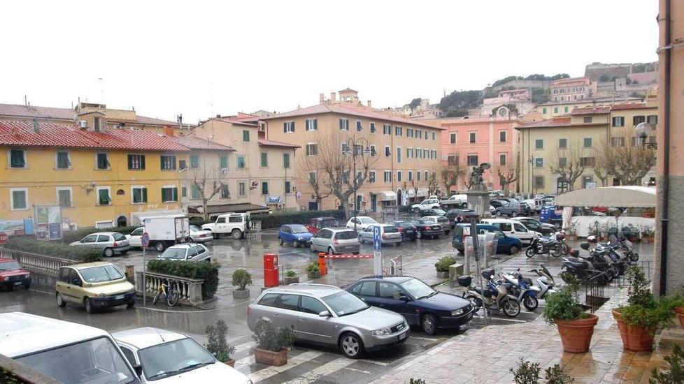 Parcheggi, navette, ztl estesa e scala mobile. Così Comune e Cna ripensano Cosmopoli