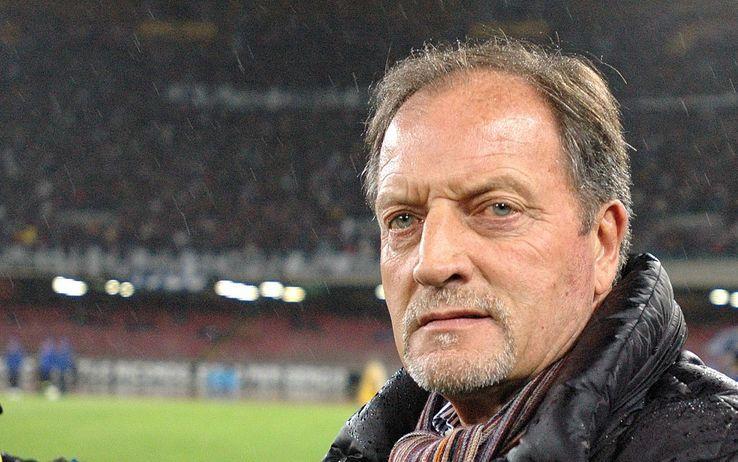 Gli 80 anni di mister Ulivieri: «La pensione può attendere ma so cosa voglio nella bara: tuta del Bologna, fischietto e bandiera rossa»