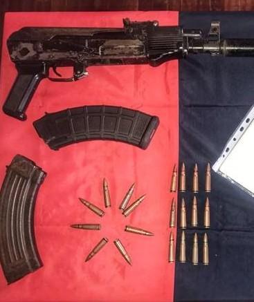 Convalida in carcere per l’uomo con l’AK-47 