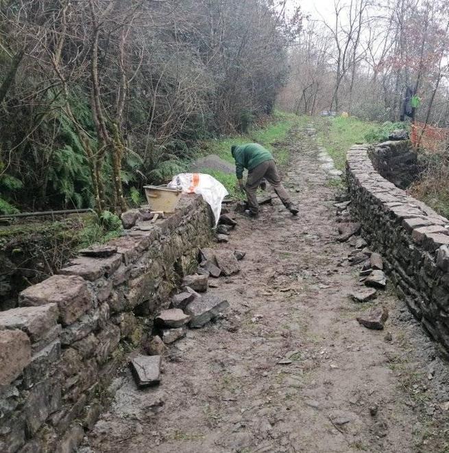Ciclovia dei Castelli partito il primo cantiere sui sentieri di Bagnone
