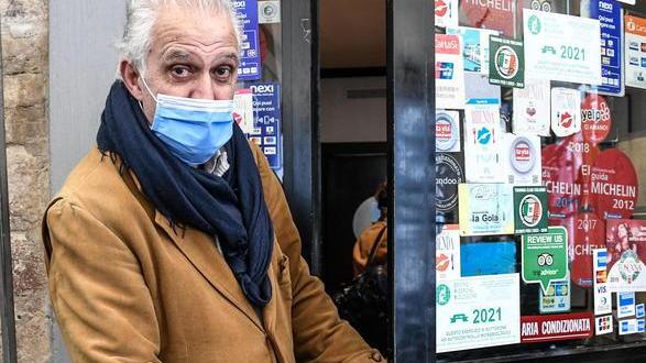 Tentato furto all’Olivo danneggiata la porta