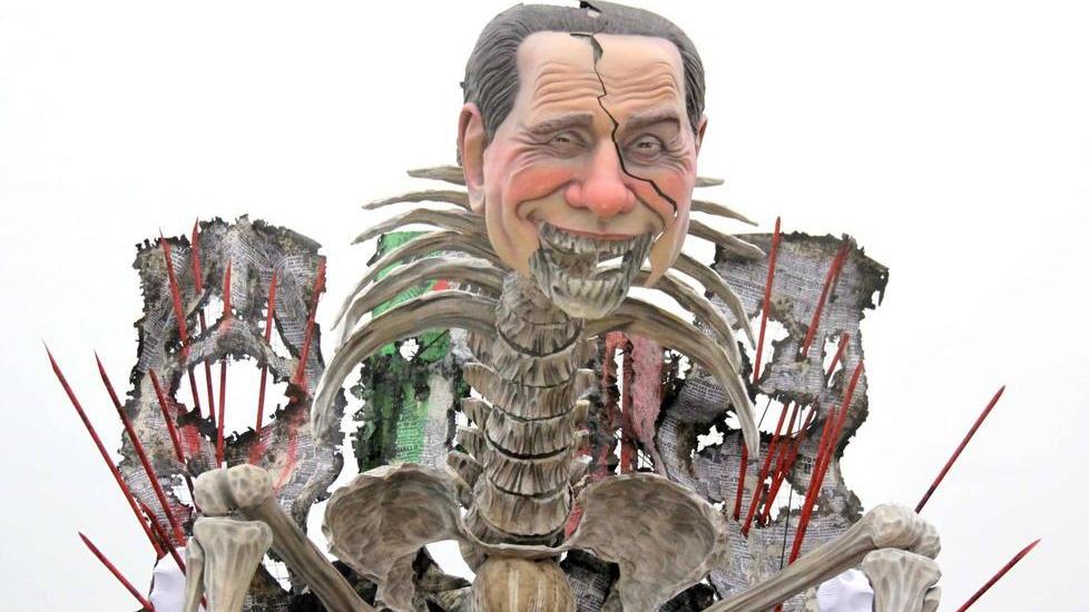 Domani in regalo il poster del Berlusconi di Avanzini