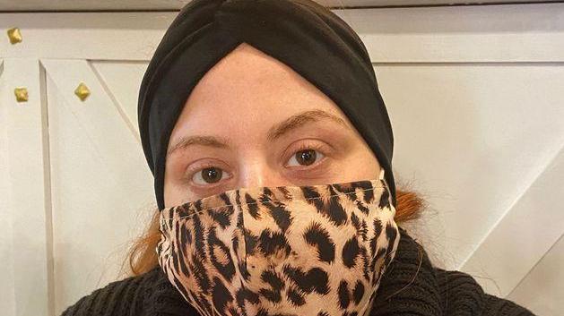 «Sono rassegnata, appena lavoriamo un po’ ci fanno richiudere»