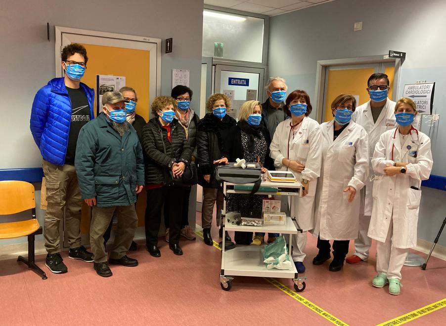 Uno spirometro donato al reparto di pediatria dal gruppo befanari