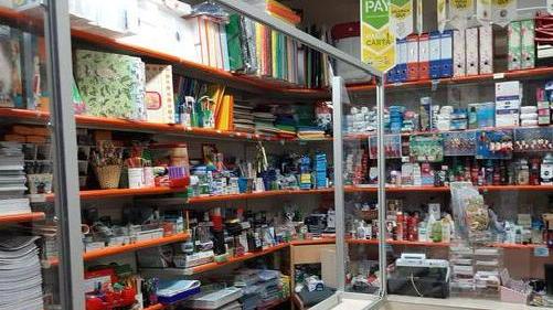 Telefono muto da un mese nell’edicola “Cartolandia”