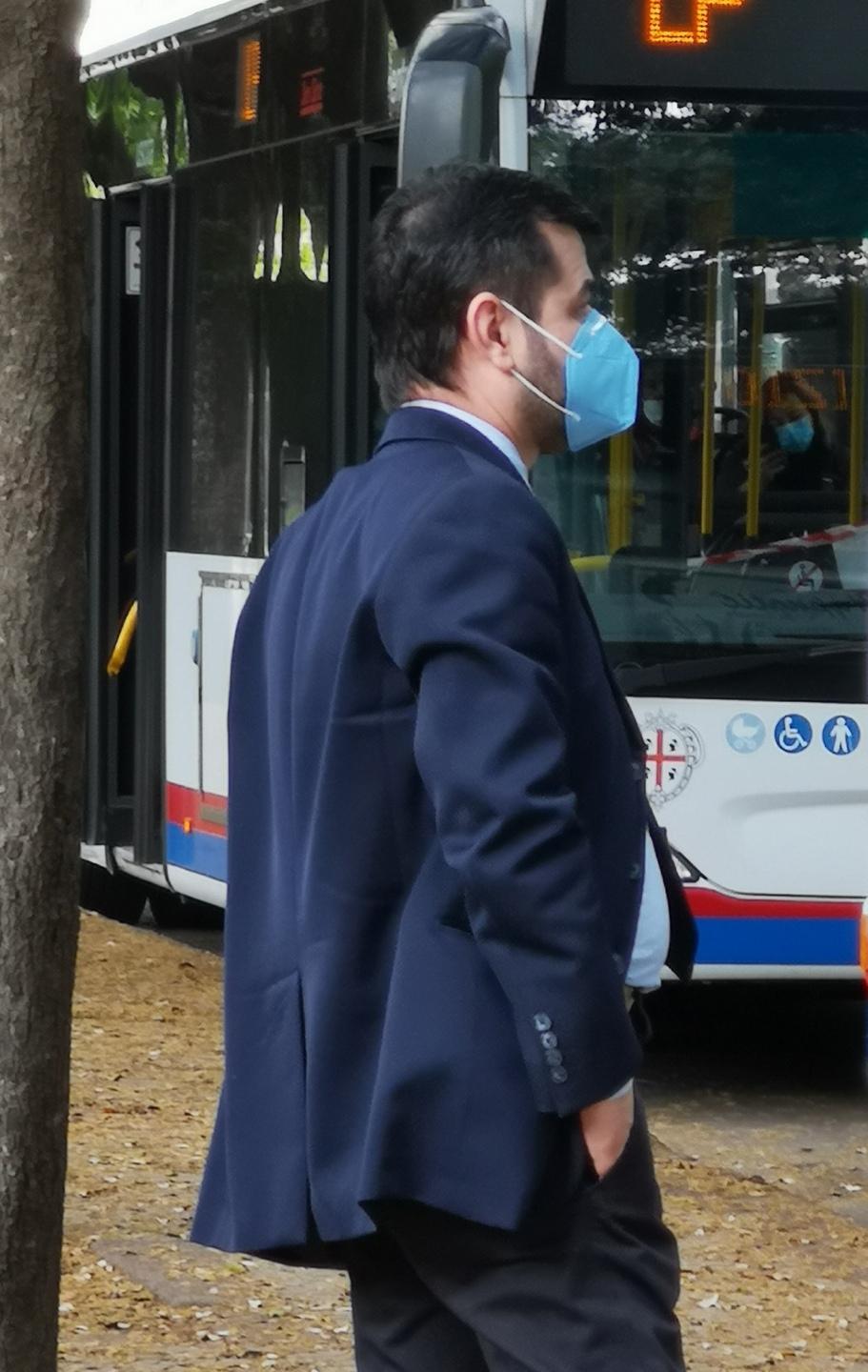 Cercasi ingegneri edili e ambientali giardinieri e autisti di bus