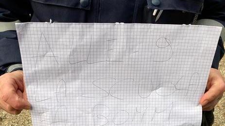 «Alle 9 la scuola fa “bomm”, c’è una bomba». Dopo la minaccia, scatta l’allarme a Castagneto