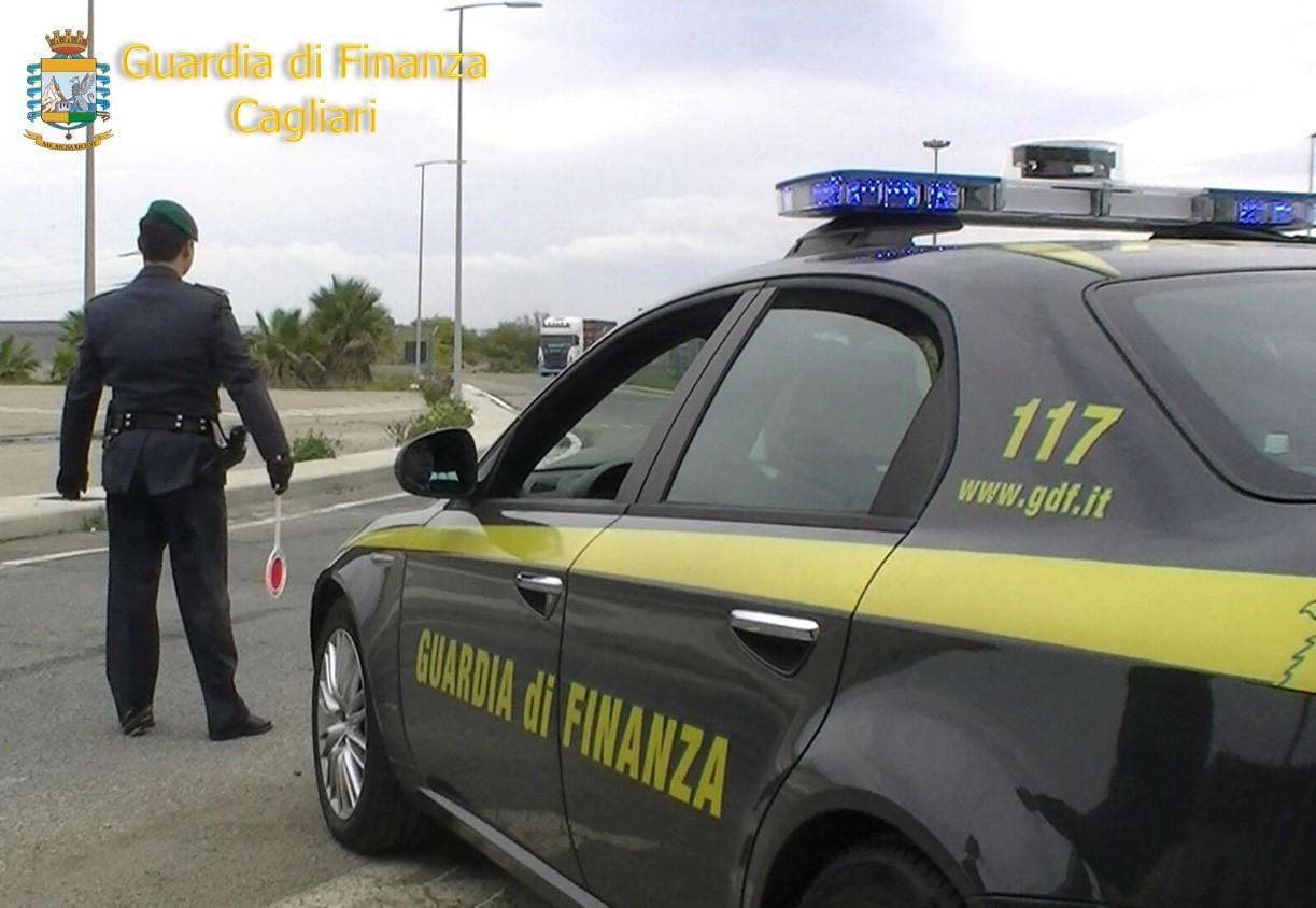 Discarica abusiva di 12mila metri quadri e serbatoi di gasolio non autorizzati: 2 denunce a Cagliari