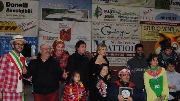 “Al Castlein”, coriandoli e solidarietà per Carnevale