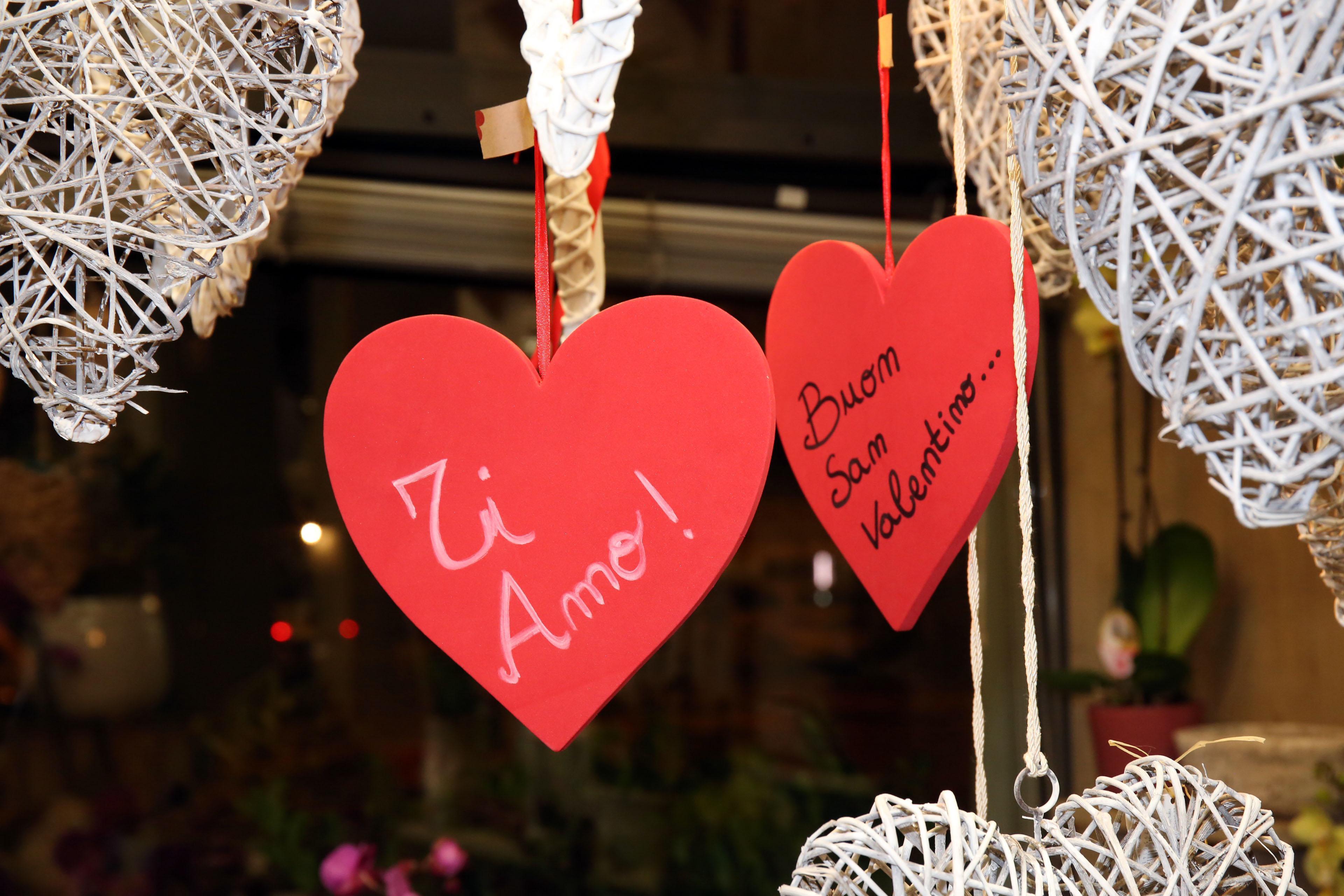 San Valentino, scrivi "ti amo" sul Tirreno 
