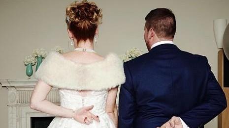 Compensi tra i 4.000 e i 6.000 euro per combinare matrimoni