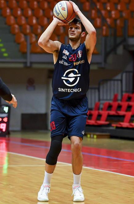 Minuti, punti e assist: Bartoli è uno show: «A Cecina ho trovato la mia dimensione» 