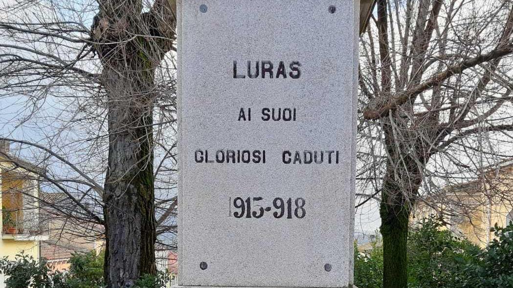 Anche a Luras un monumento per ricordare i morti delle foibe