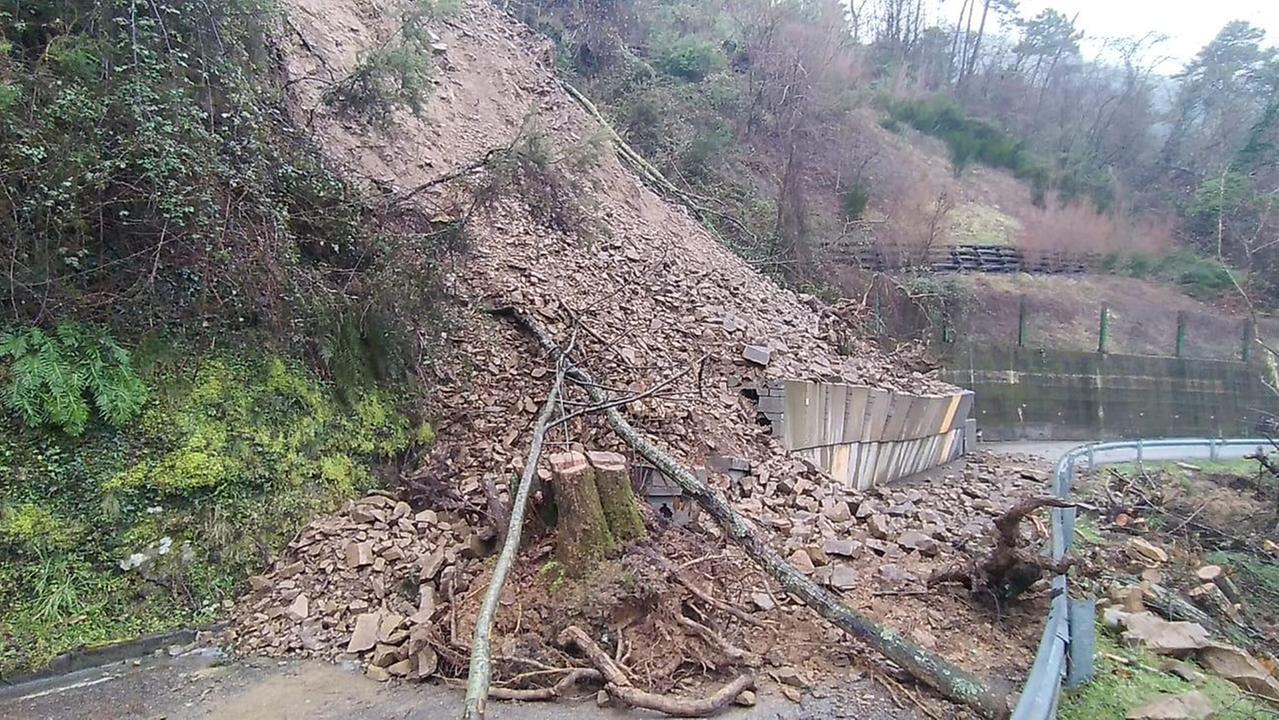 Grossa frana sulla strada per Gombitelli, ecco la viabilità alternativa