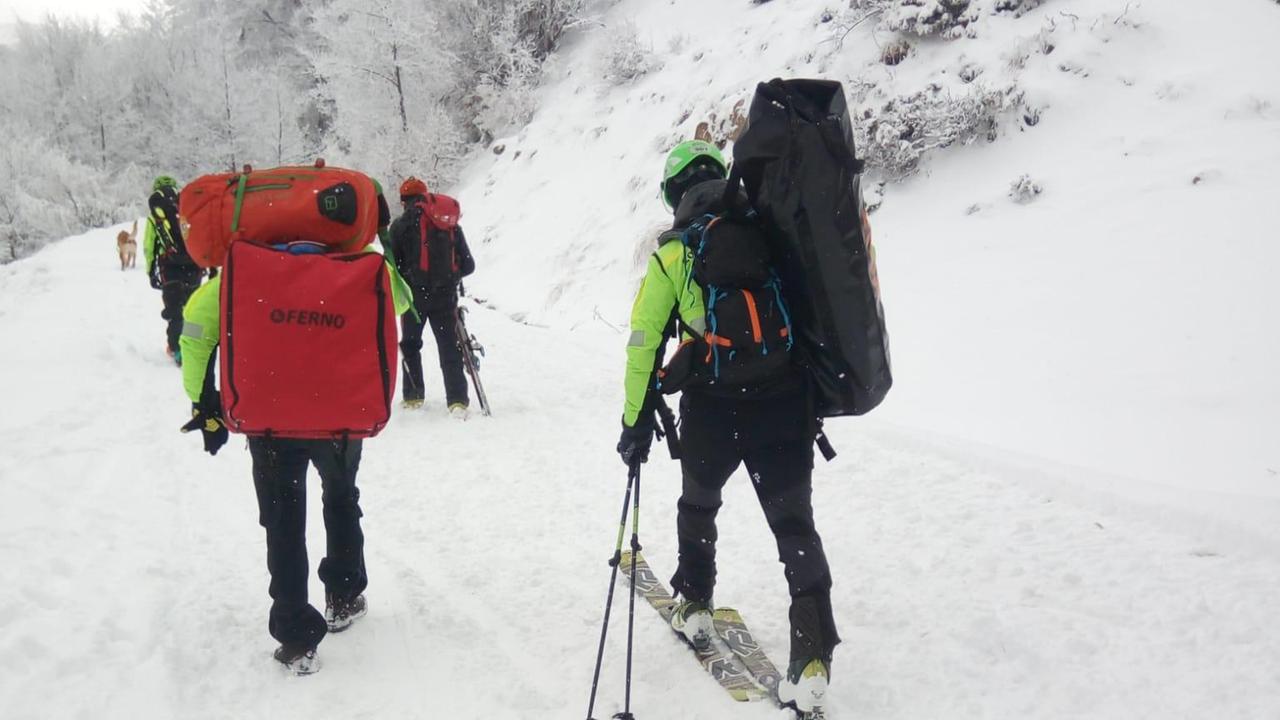 Valanga sul Monte Cusna, travolta una comitiva: illesi tre escursionisti