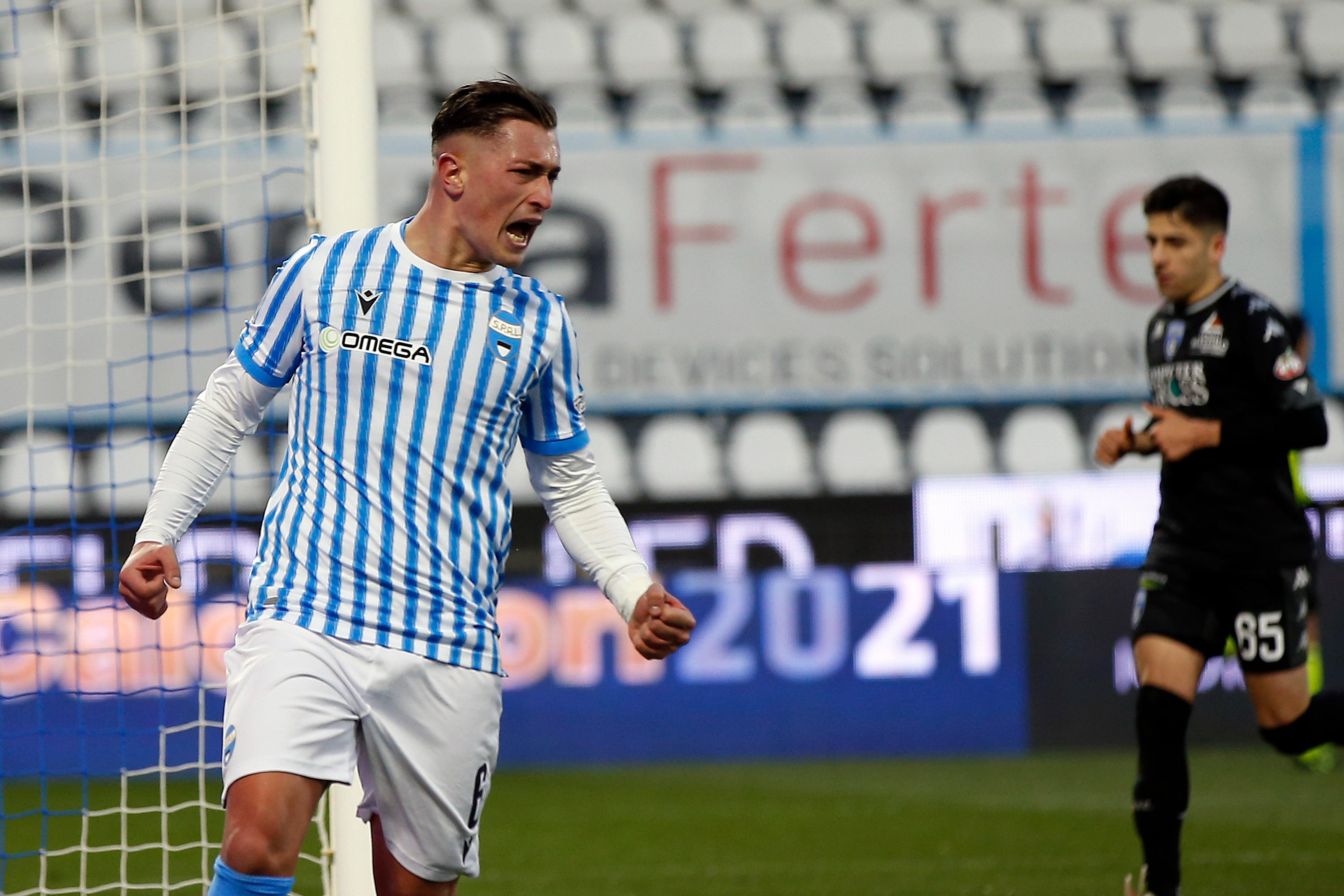 L'esultanza di Esposito dopo aver segnato il rigore dell'1-1 all'Empoli