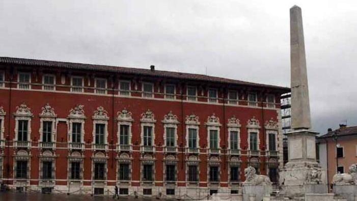 La richiesta: rinviare i tempi del regolamento per il centro