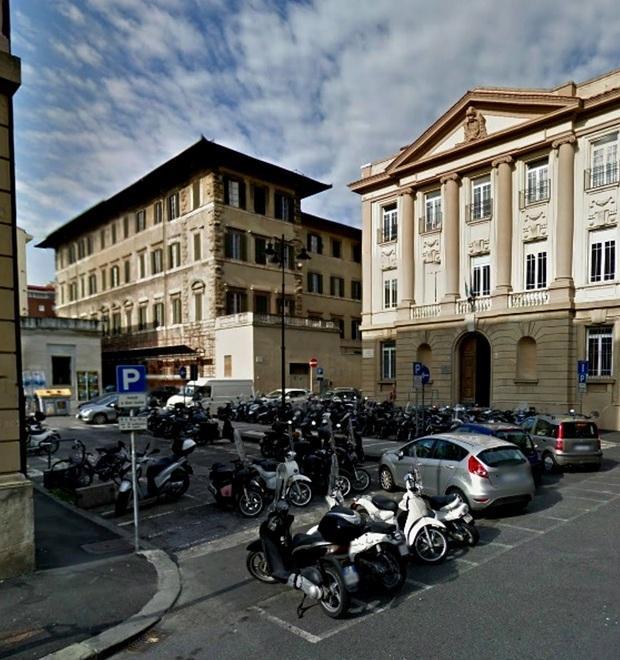 Piazza Vigo pedonale lo chiede la scuola per l’emergenza covid 