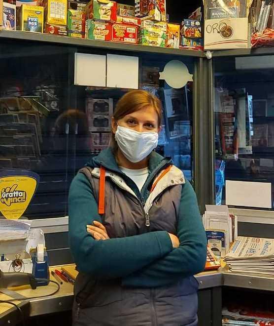 Dieci candeline per l’edicola di Elisa 