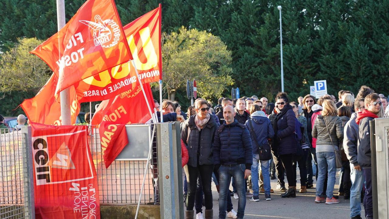 Una manifestazione degli operai della Vitesco (Foto d'archivio)