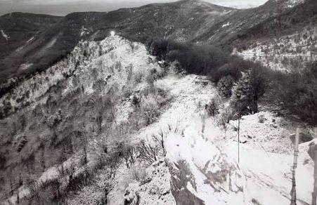 Neve sul Serra arriva lo stop al transito delle auto