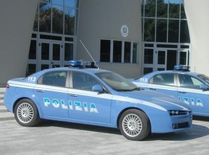 Ruba borsetta e preleva col bancomat, arrestato 