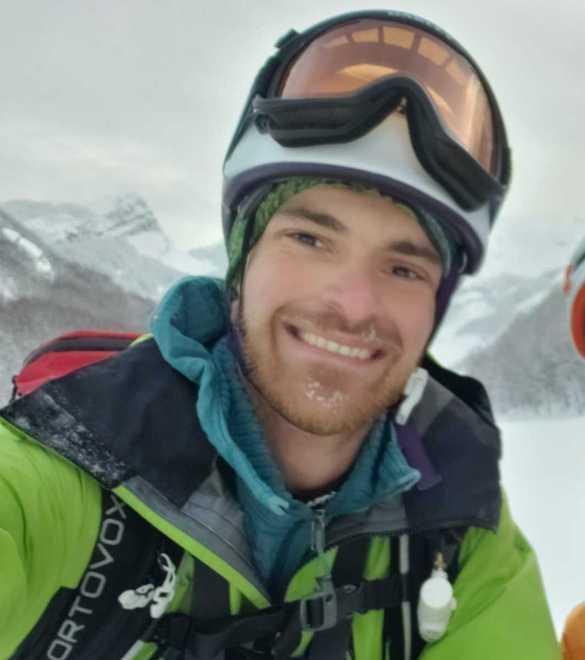 «Ho visto Matteo scomparire e ho scavato per liberarlo» 