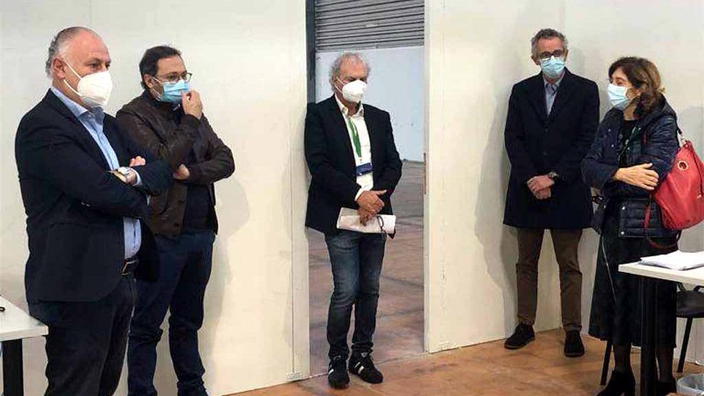 Il presidente Gianni Lorenzetti e il sindaco di Massa Francesco Persiani negli spazi di CarraraFiere