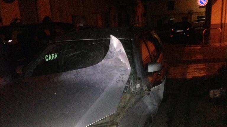 Porto Torres, incendiarono due auto: denunciati tre ragazzi 