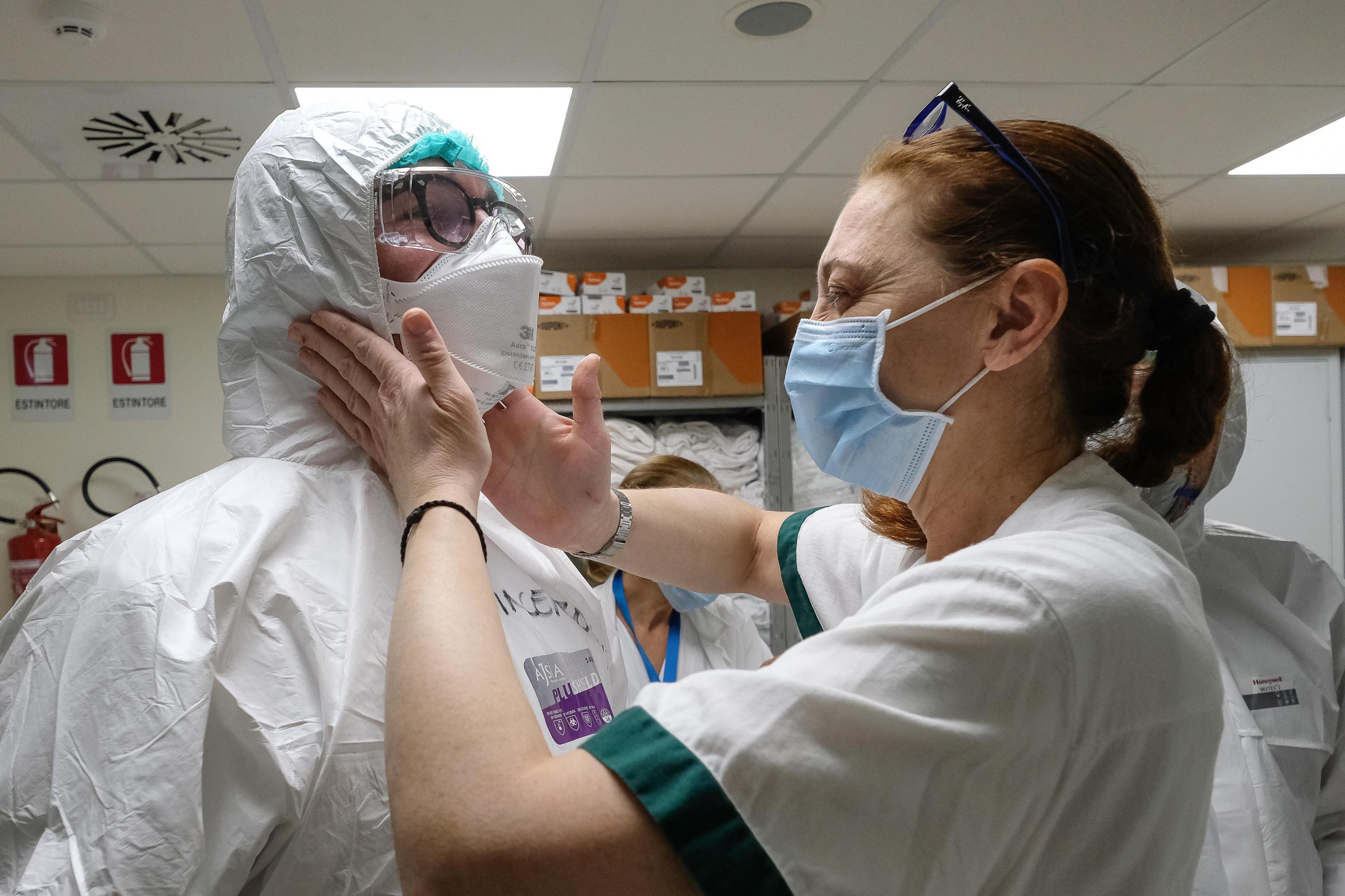 Covid in Sardegna: 56 nuovi casi e 6 decessi, crolla il tasso di positività