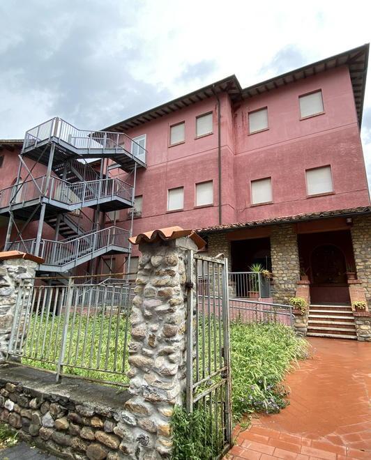 Piano per riqualificare scuola e condominio 
