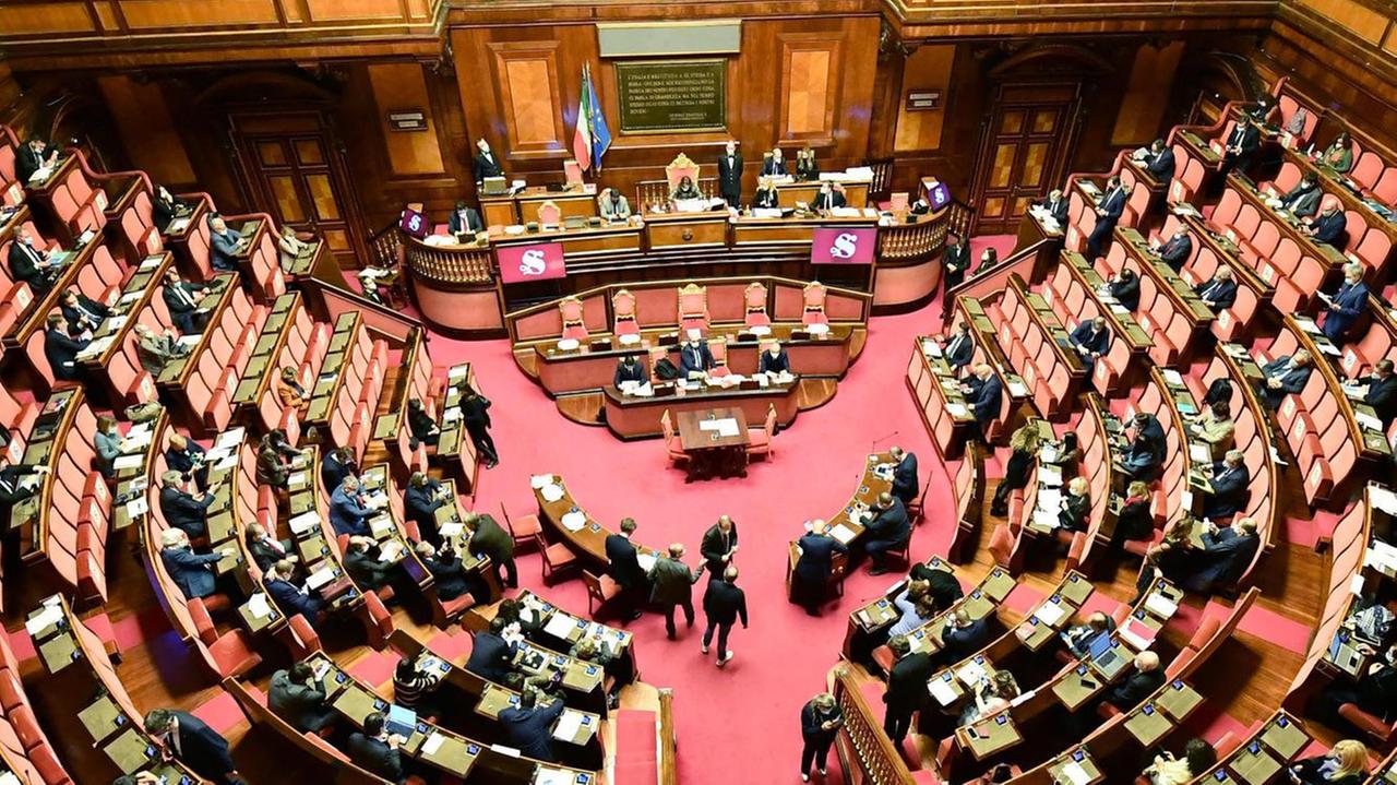 I redditi dei parlamentari sardi: Floris il più ricco al Senato, alla Camera Pittalis in testa 