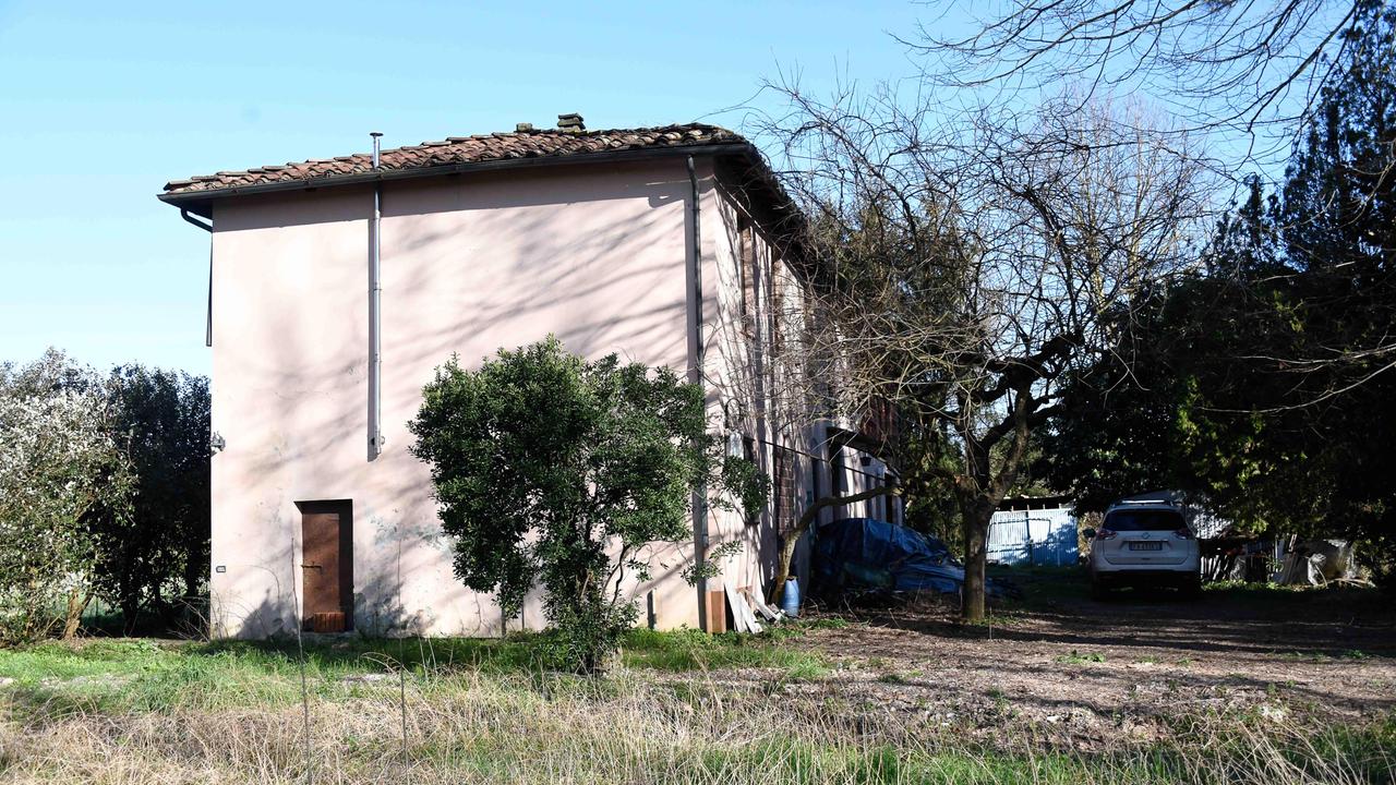 Sette furti in due anni in una casa in ristrutturazione. Il proprietario: «Non ne posso più»