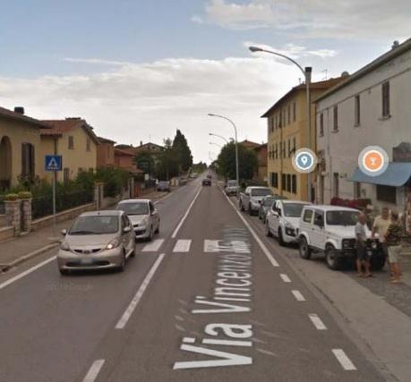 Braccagni, l'attraversamento pedonale all'imbocco dell'Aurelia con via Malenchini (Foto da Google Maps)