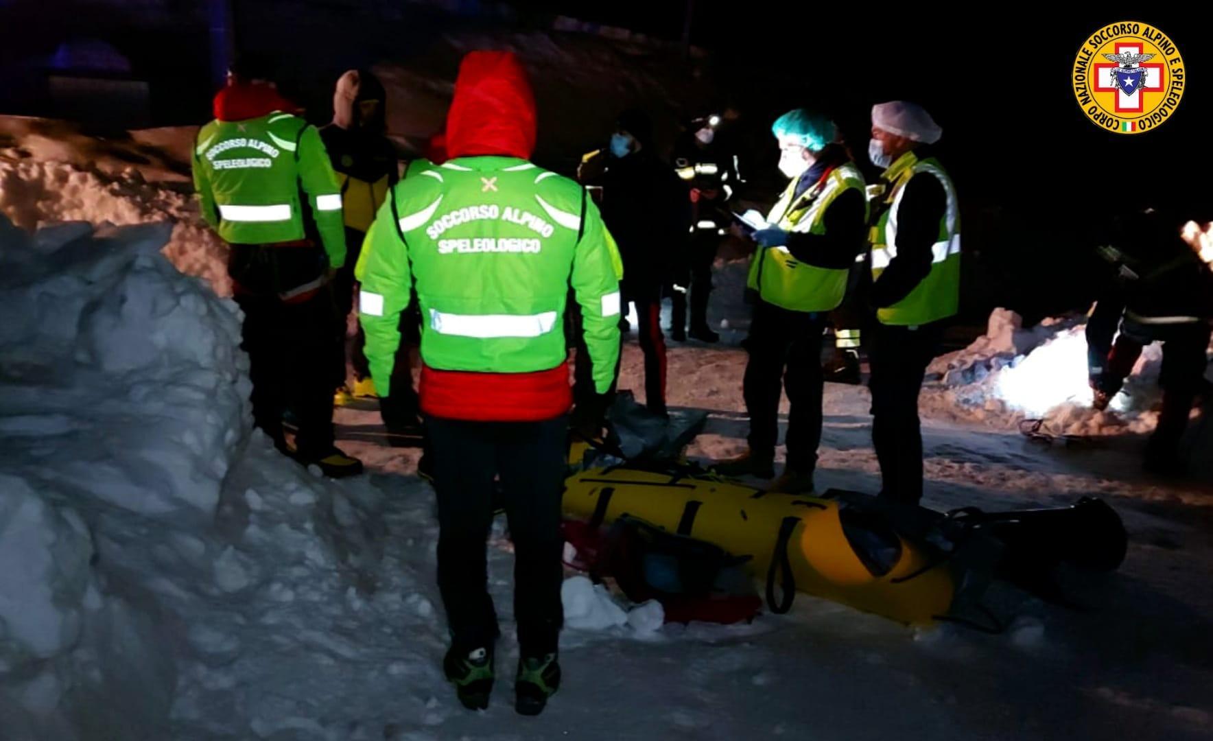 I volontari del Soccorso alpino durante le ricerche