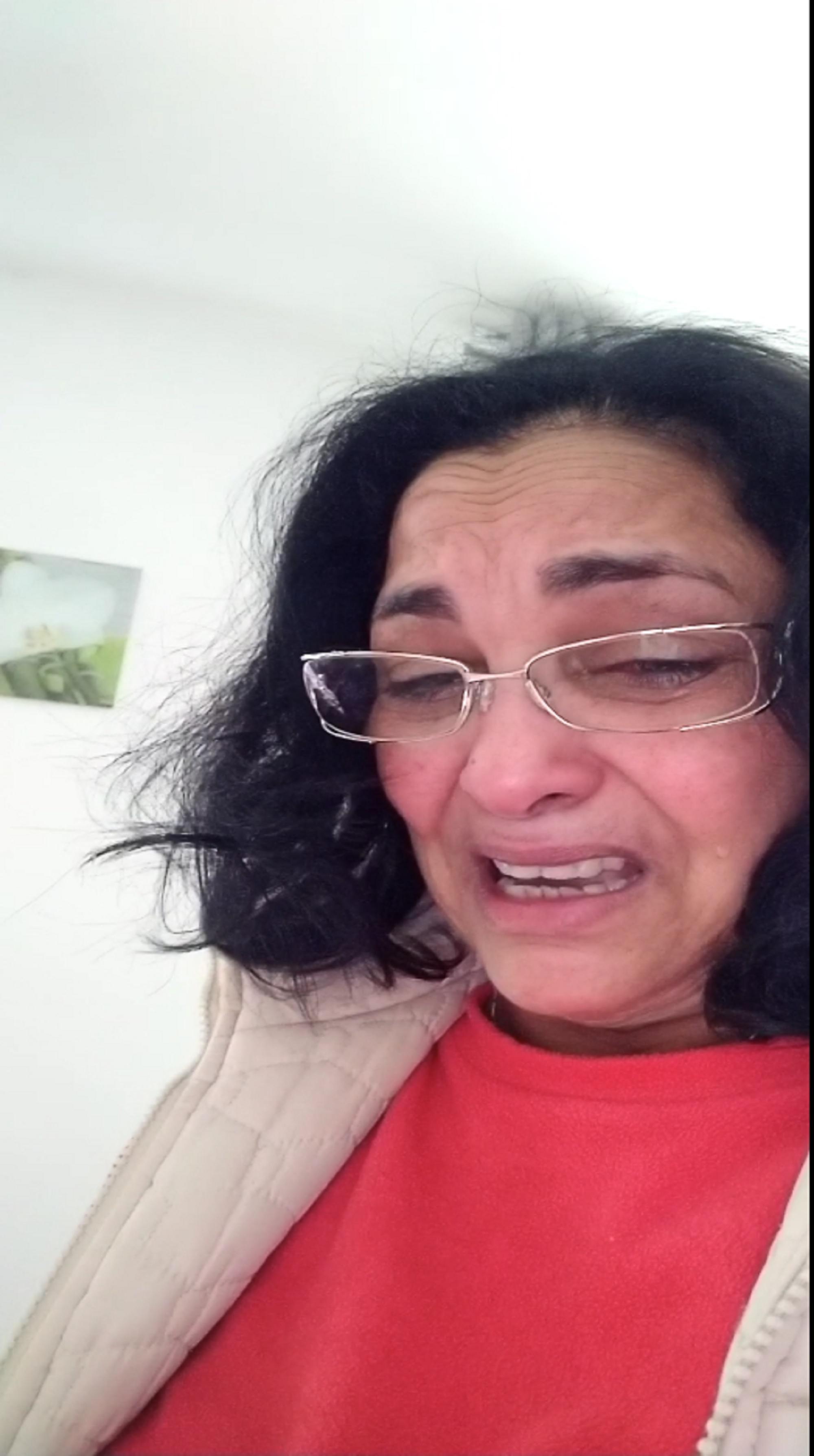 Luz Divina Perez Guzman in un fermo immagine del video girato dopo le offese