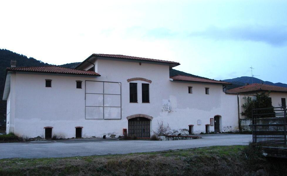 All’ex tabaccaia polo culturale e casa delle associazioni 