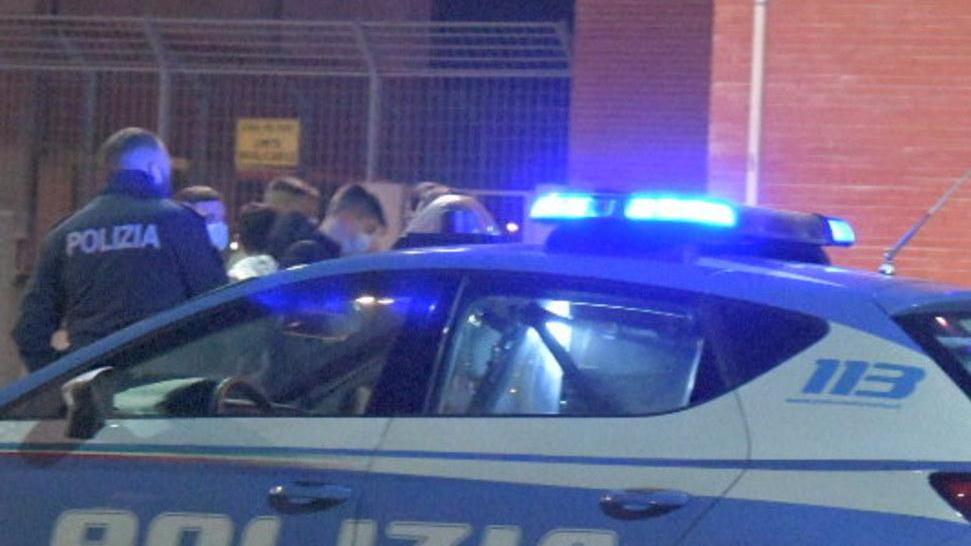 Violate le norme contro il Covid, polizia e finanza chiudono un bar