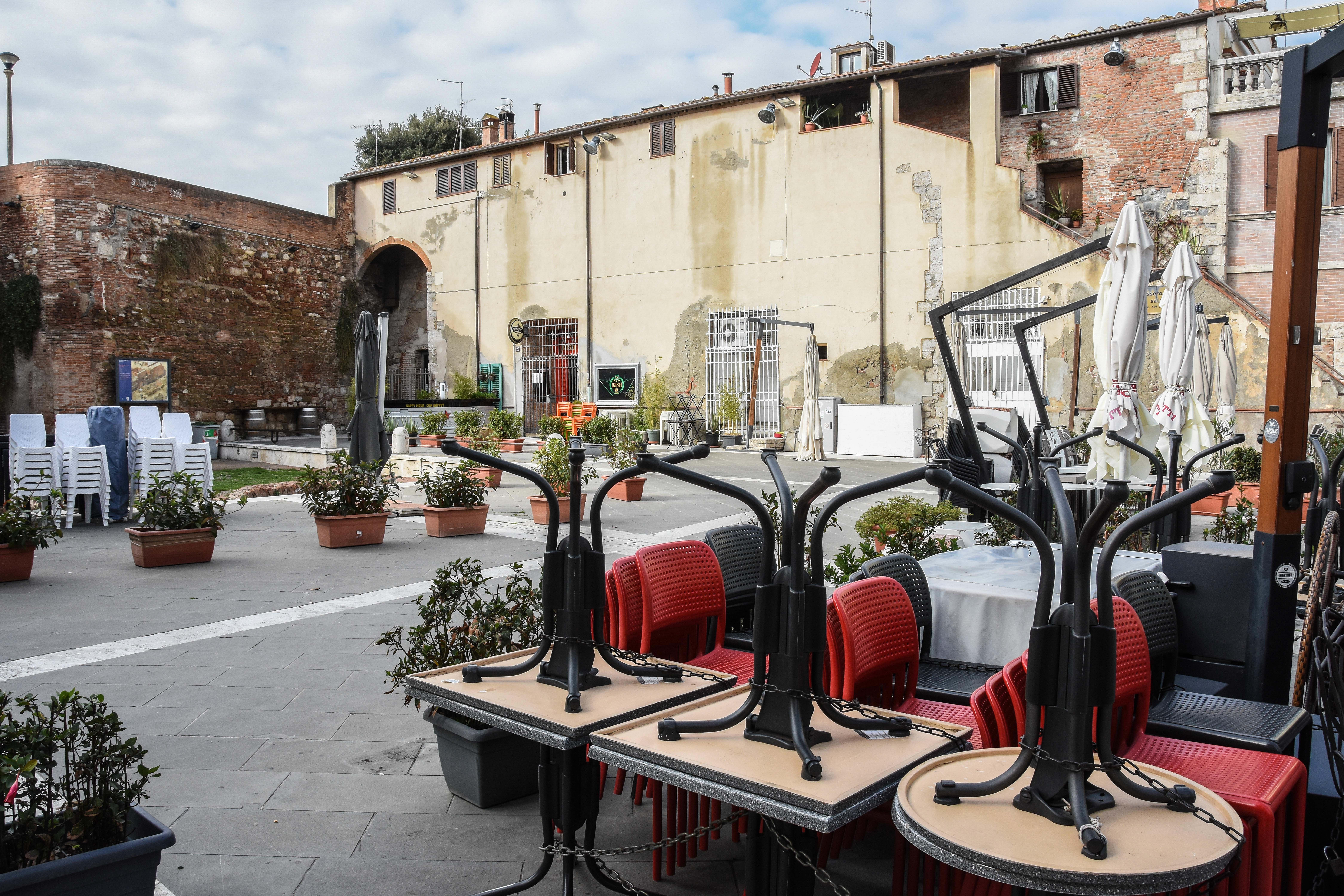 Un ristorante chiuso nel rispetto delle normative anti-Covid