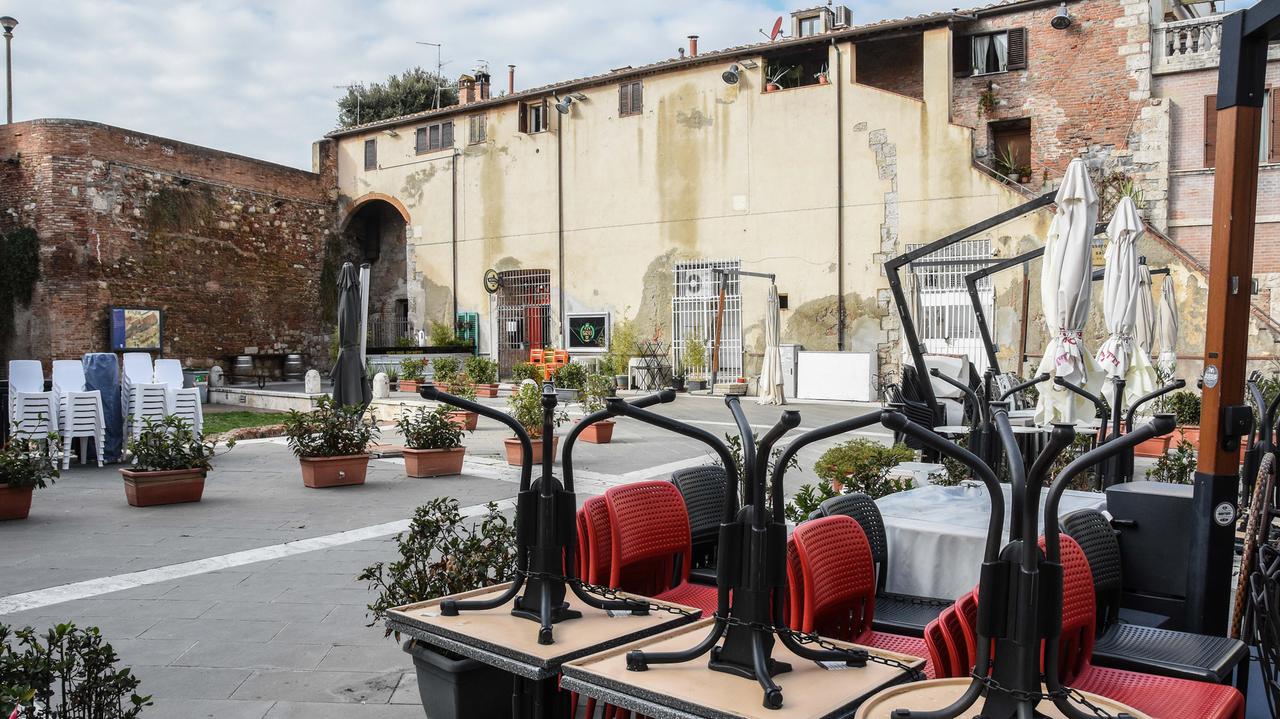 Un ristorante chiuso nel rispetto delle normative anti-Covid