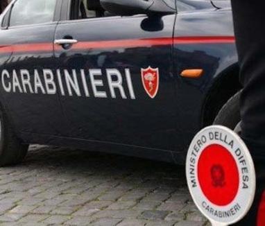 Rubiera, minaccia la ex con un coltello e cerca di violentarla