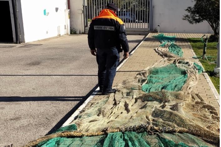 Cagliari, pesca a strascico: multa e sequestro dell'attrezzatura