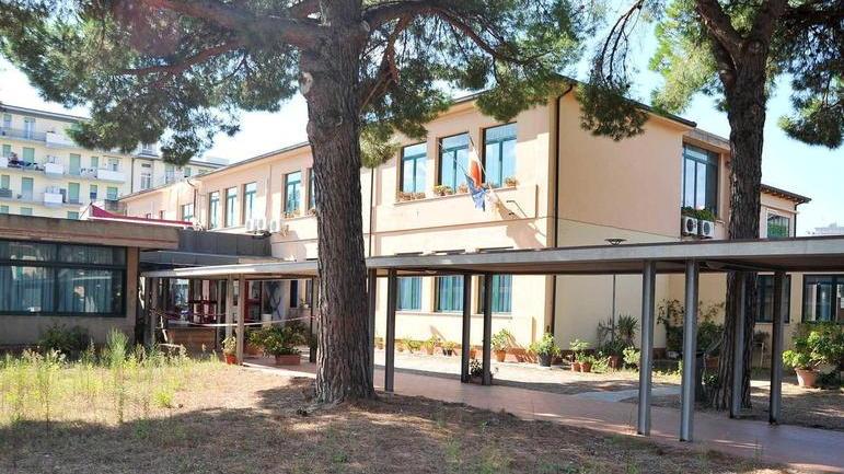 Rischio contagio, la Pascoli chiusa dieci giorni