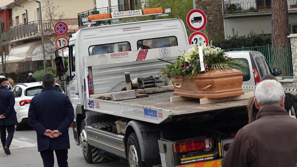 Addio con l’amato carroattrezzi all’imprenditore Giancarlo Berti