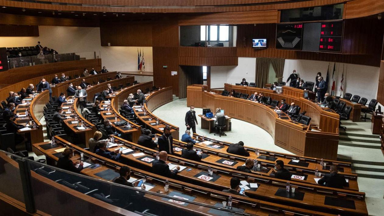 Finanziaria: il voto slitta a oggi