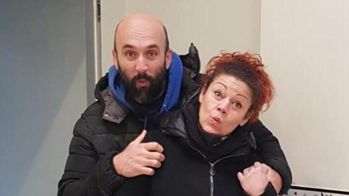 Federico Deri con la moglie Serena Marazzato che si occupa dei dolci