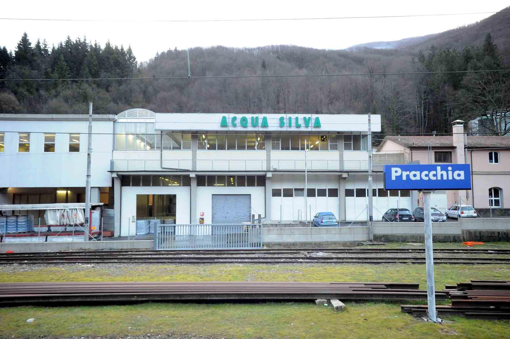 Dalla sorgente alla porta di casa, l’acqua corre online e supera la crisi 