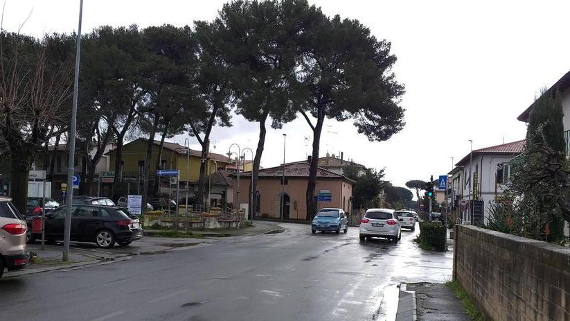 Sos Cinque Strade a Rosignano, le priorità dei negozi: «Decoro urbano, verde e illuminazione»