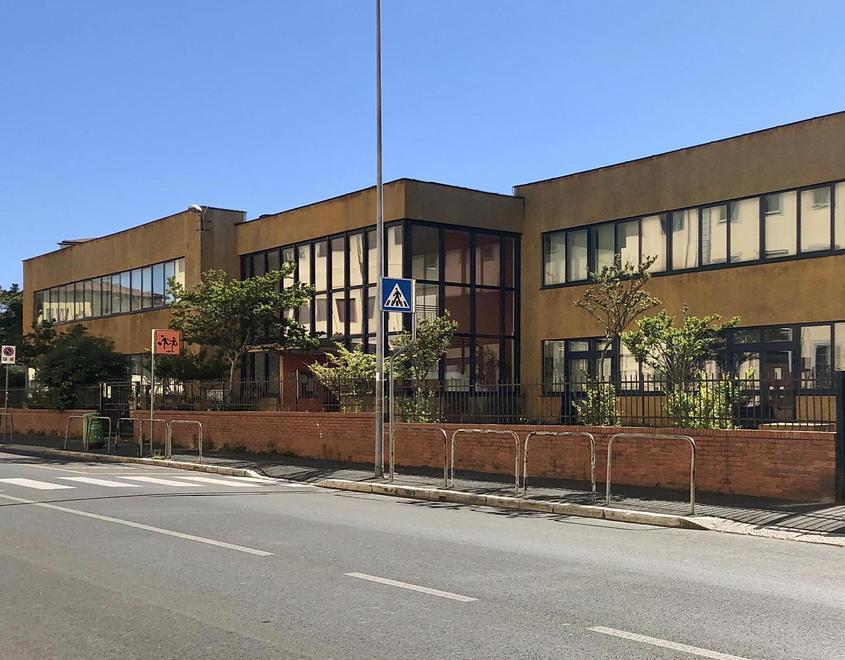 Alunni e docenti positivi a scuola, le Rodari di Livorno chiuse per otto giorni 